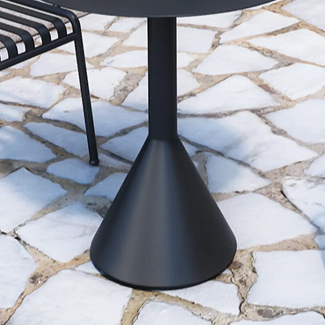 Minimalist Black Metal Small Bar Table Outdoor Table Image - 7