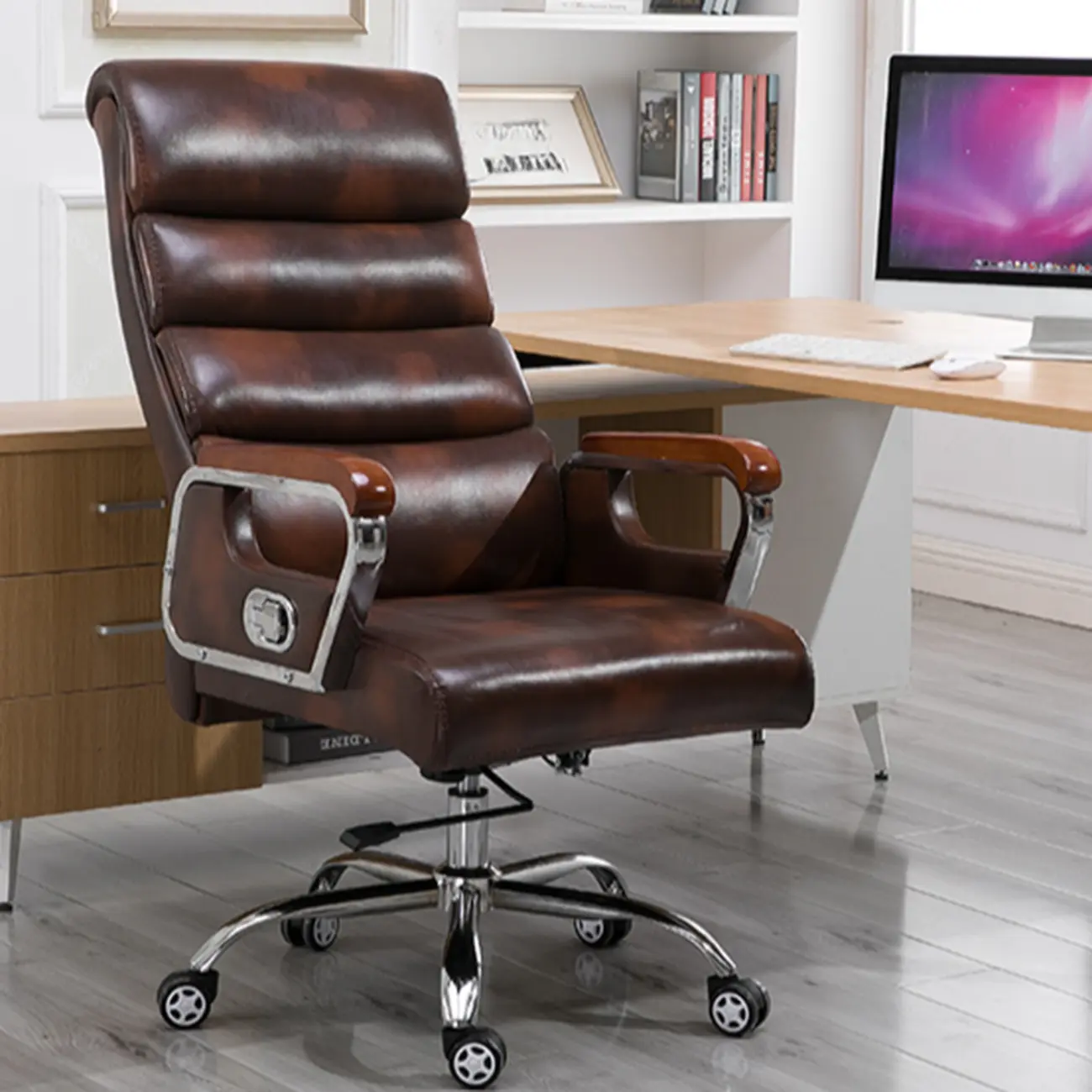 Black Leather Tilt Swivel Office Chair Image - 1 | homeyfad