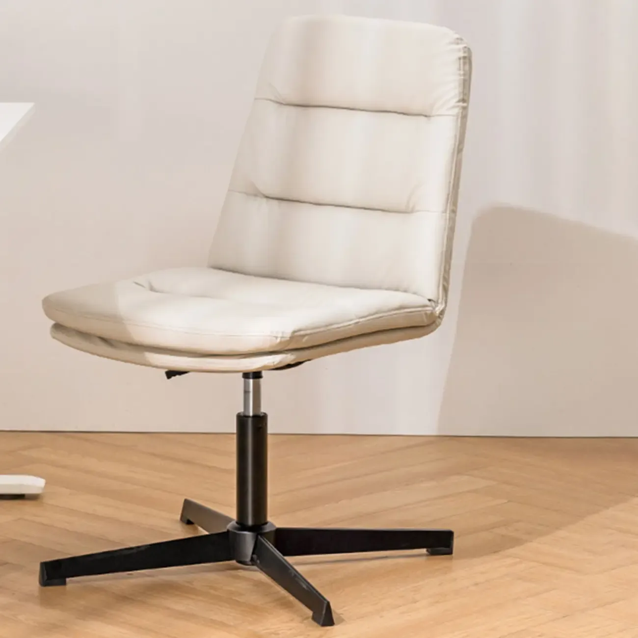 Elegant White Leather Ergonomic Swivel Office Chair Image - 2