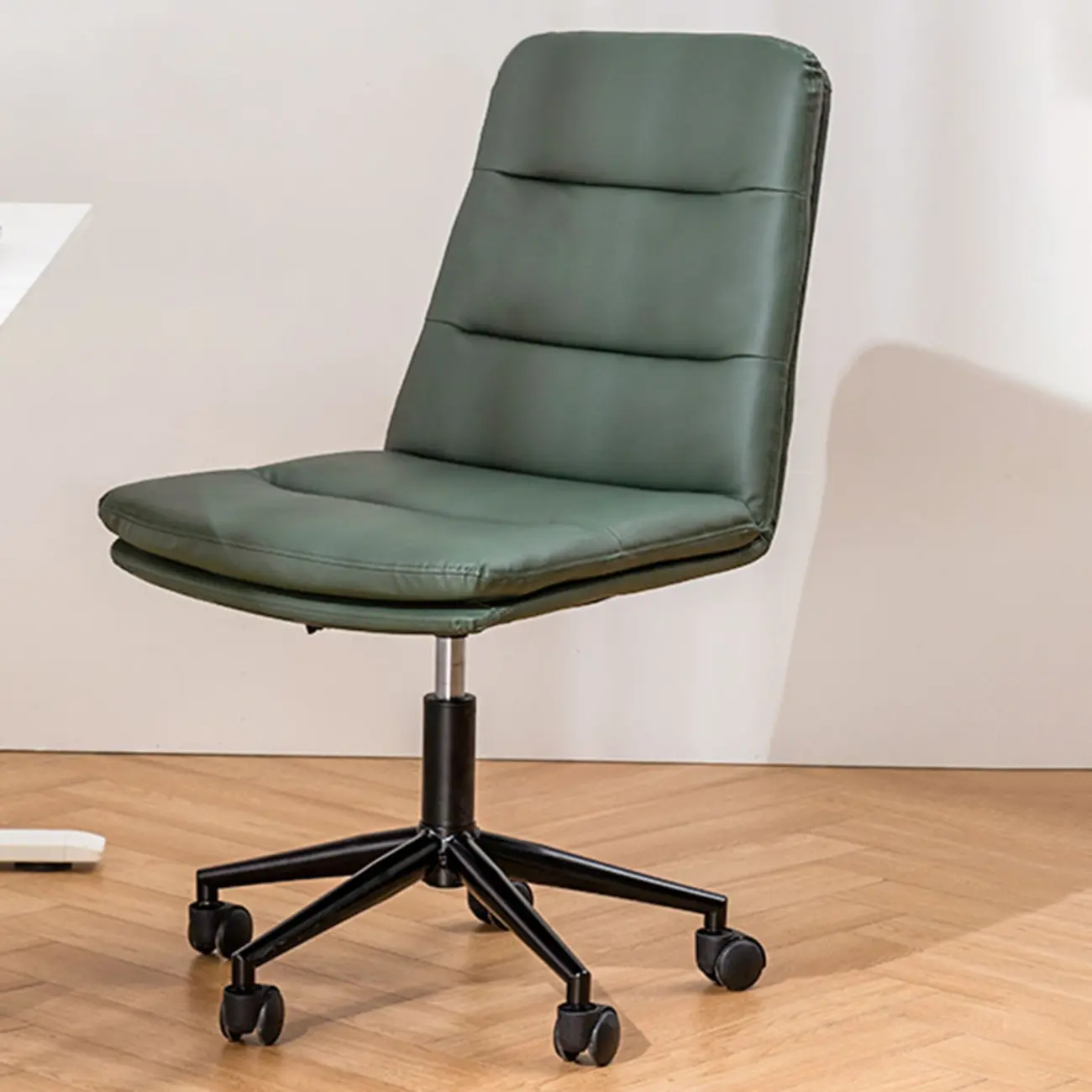 Elegant White Leather Ergonomic Swivel Office Chair Image - 13 | homeyfad