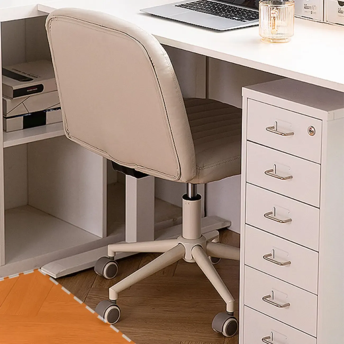 Simple White Leather Swivel Office Chair Image - 2