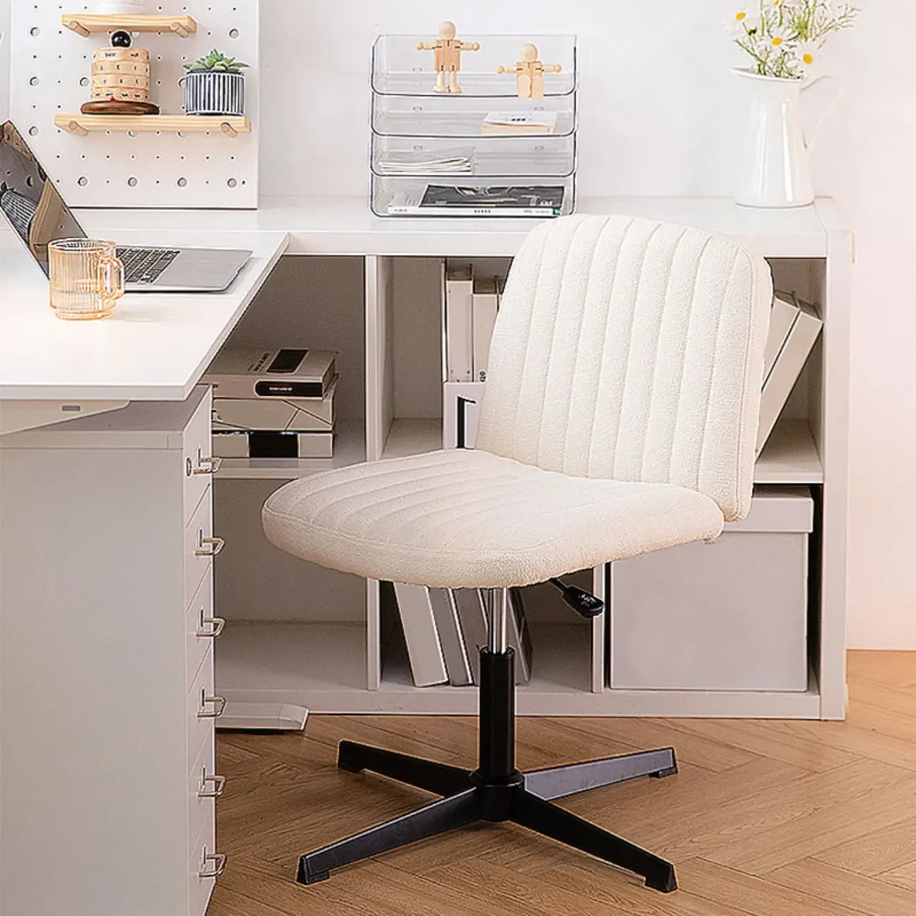 Simple White Leather Swivel Office Chair Image - 6