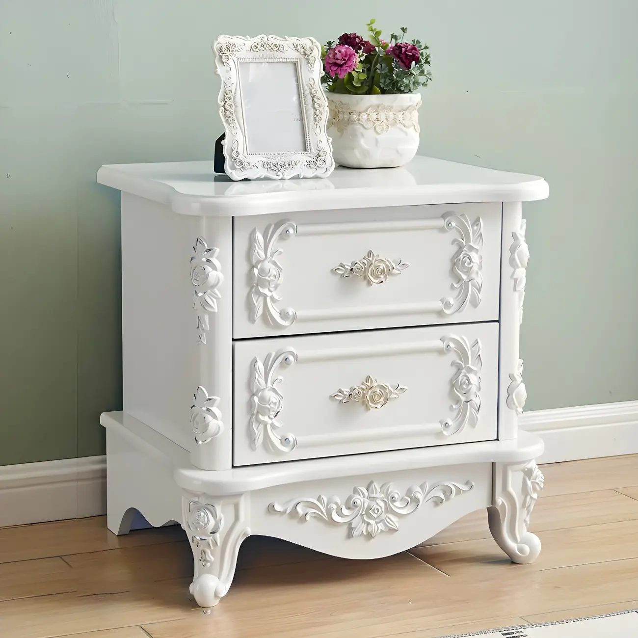 Traditional White Wood Carved 3-Drawer Nightstand Image - 2 | homeyfad