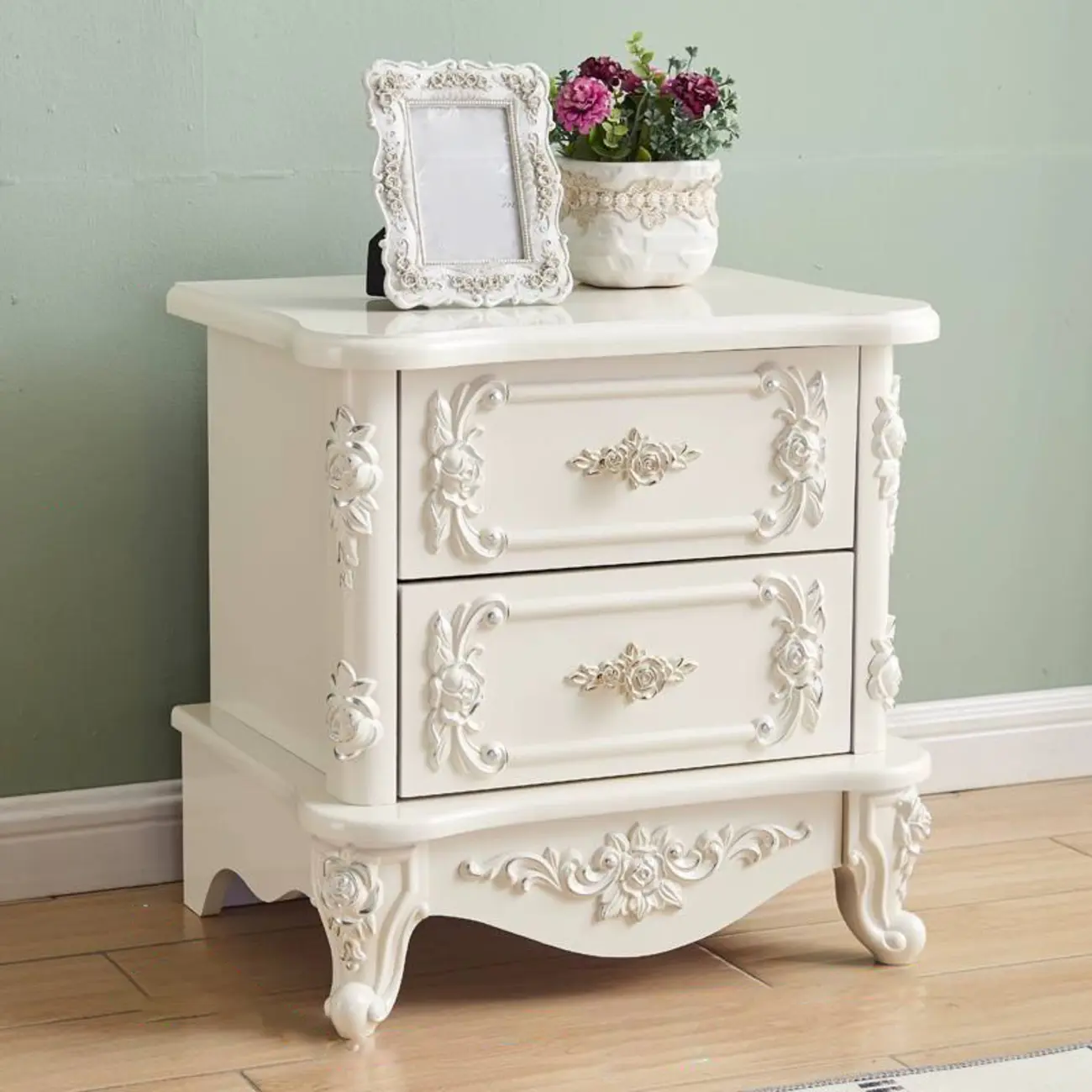 Traditional White Wood Carved 3-Drawer Nightstand Image - 24 | homeyfad