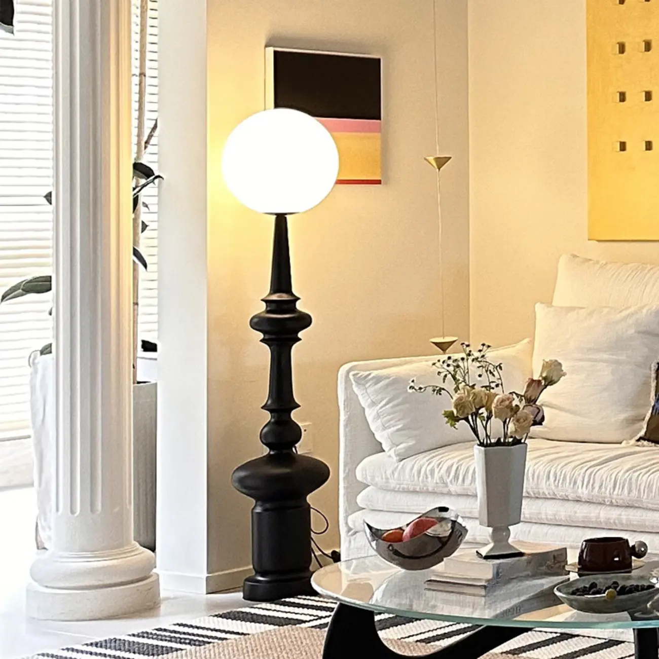 Modern Vertical Black LED Globe Floor Lamp for Living Room | homeyfad