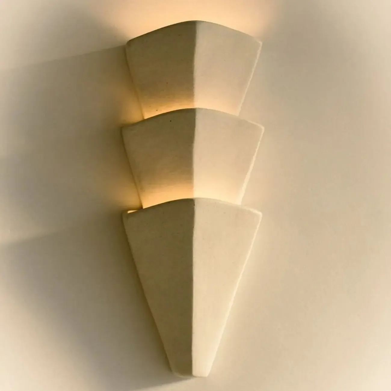 White Modern Geometric Metal Wall Sconce Lamp for Living Room  Image - 5
