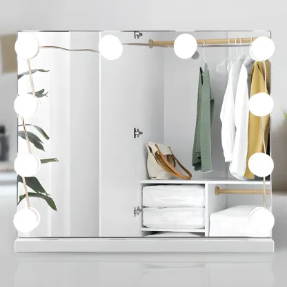 Modern Plastic LED Plug-In Vanity Light for Indoor Use