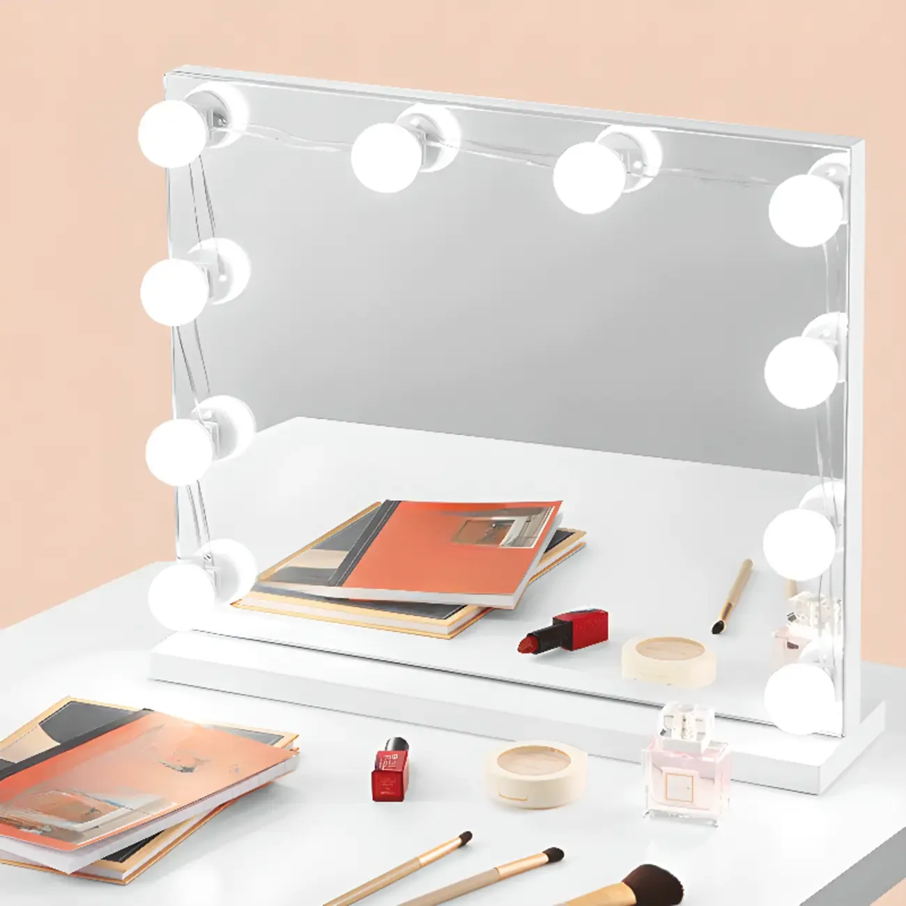 Modern Plastic LED Plug-In Vanity Light for Indoor Use