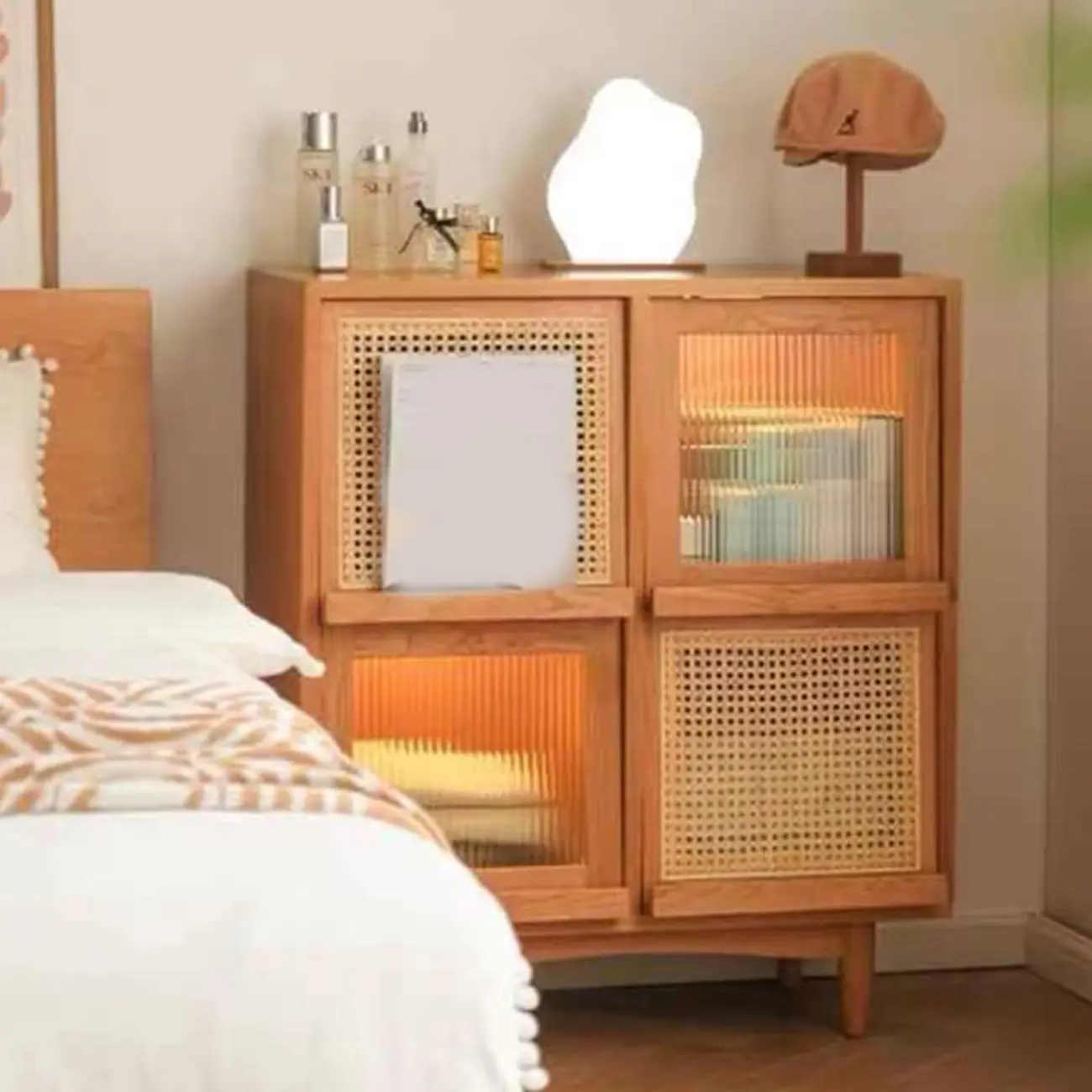 Rectangle Solid Wood Side Cabinet Modern Glass Paned Storage Cabinet Image - 4 | homeyfad