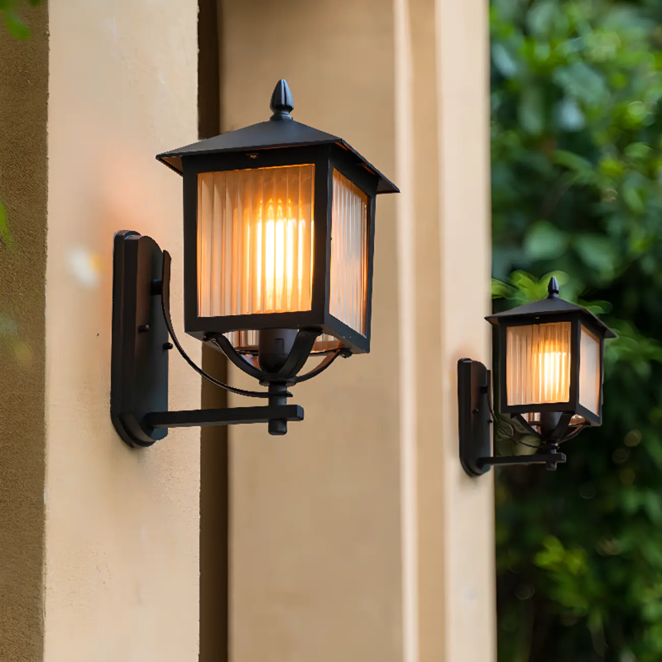 Modern Retro Black Glass LED Outdoor Wall Sconce in Geometric  Image - 2 | homeyfad