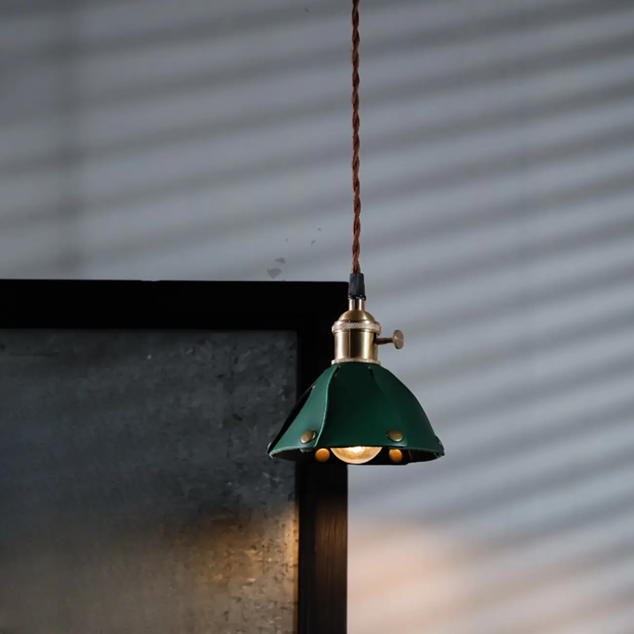 Modern Geometric Metal Gold Indoor Pendant Light  Image - 3 | homeyfad