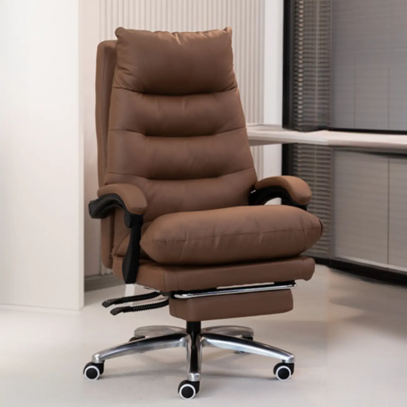 Ergonomic Black Leather Adjustable Office Chair with Wheels Image - 5 | homeyfad