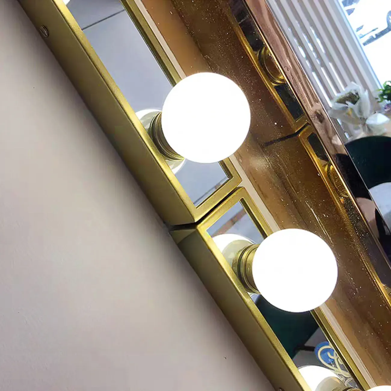 Gold Modern Straight 4/5 Light LED Vanity Light for Bathroom Image - 5