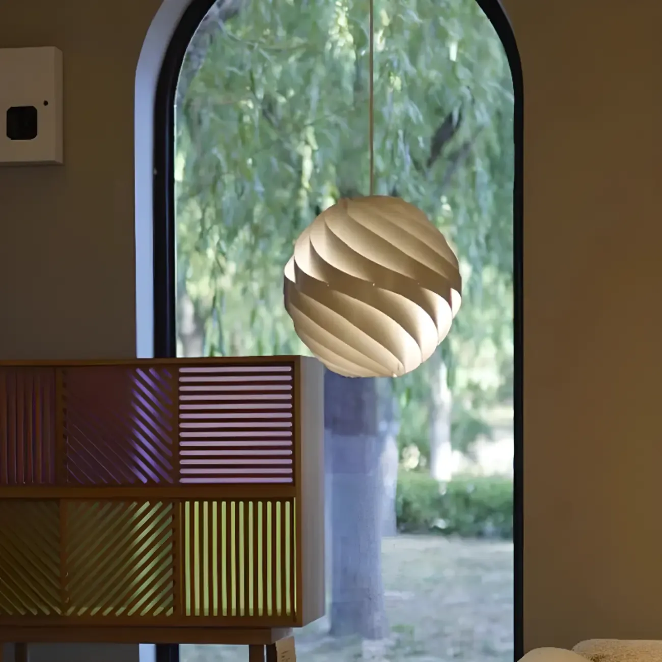 Art Aluminum Globe Pendant Light for Kitchen Island Lighting  Image - 2