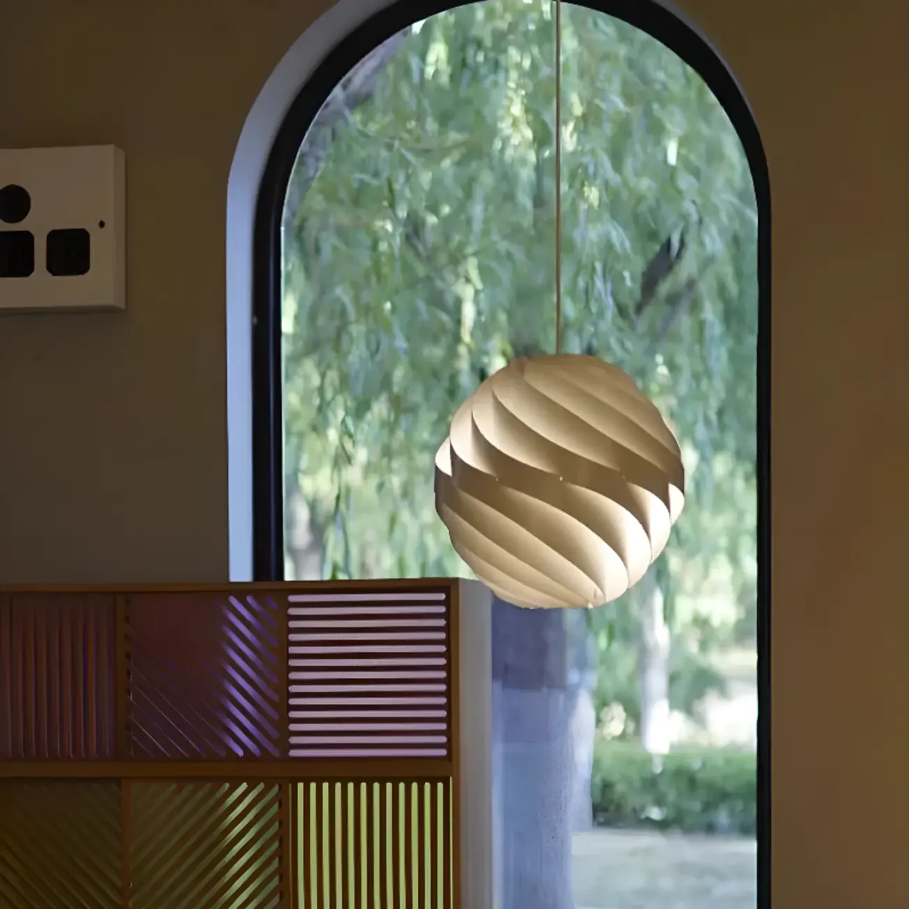 Art Aluminum Globe Pendant Light for Kitchen Island Lighting  Image - 6