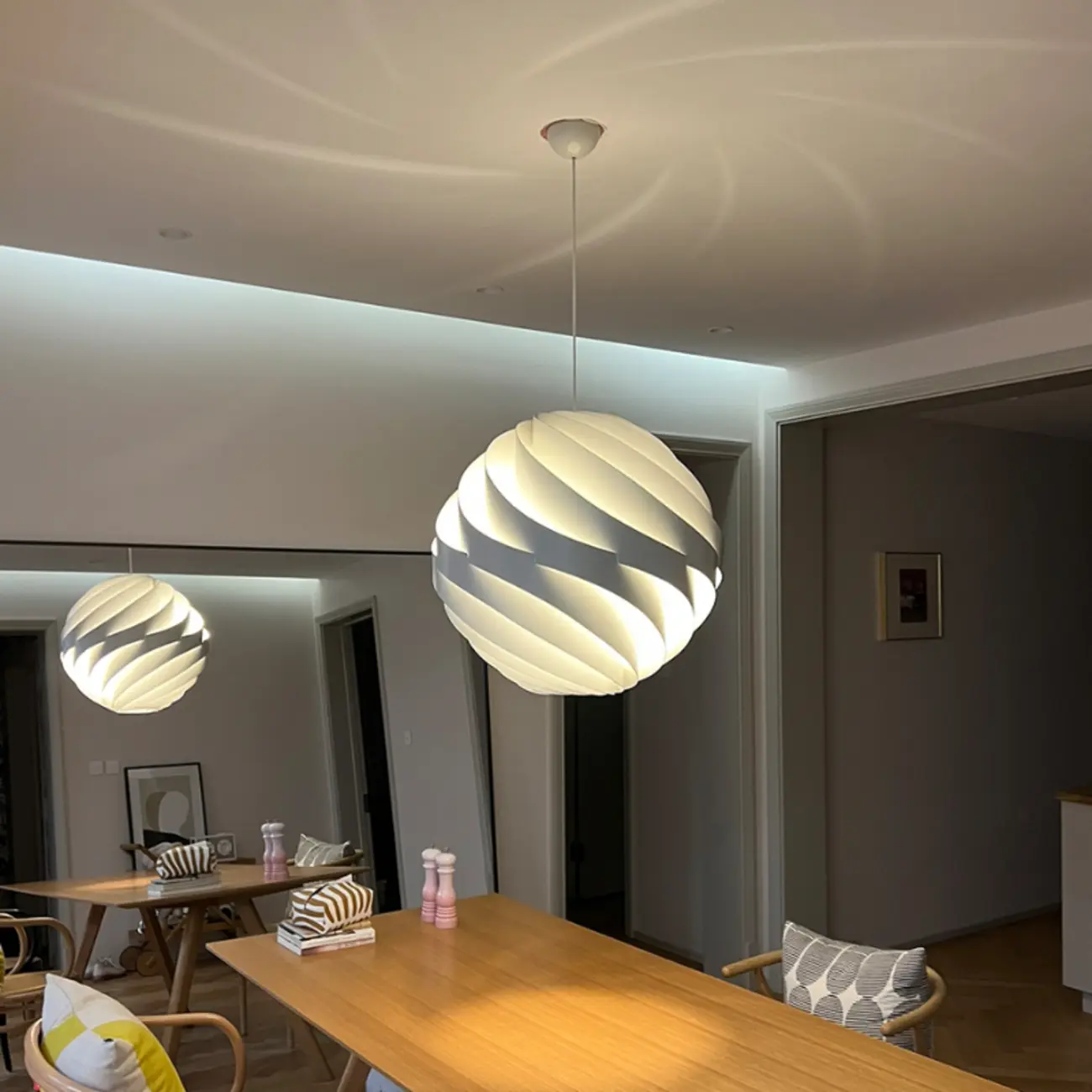 Art Aluminum Globe Pendant Light for Kitchen Island Lighting  Image - 8 | homeyfad