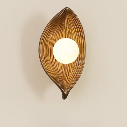 Chic Modern Mini Resin Leaf Wall Sconce for Bedroom Decor