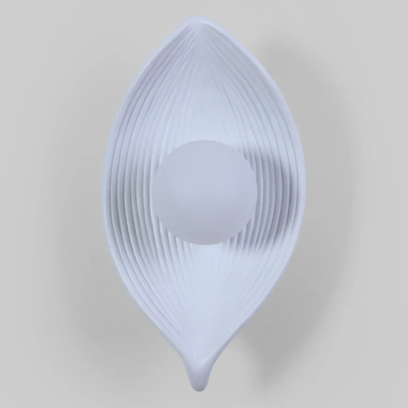 Chic Modern Mini Resin Leaf Wall Sconce for Bedroom Decor