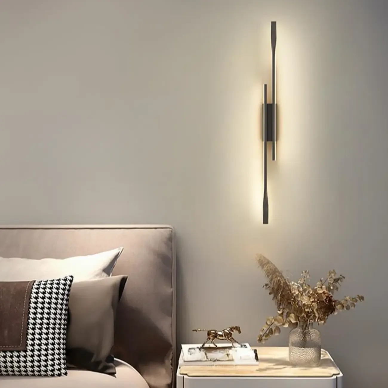 Modern Linear Wall Sconce with Silica Gel Shade Image - 1