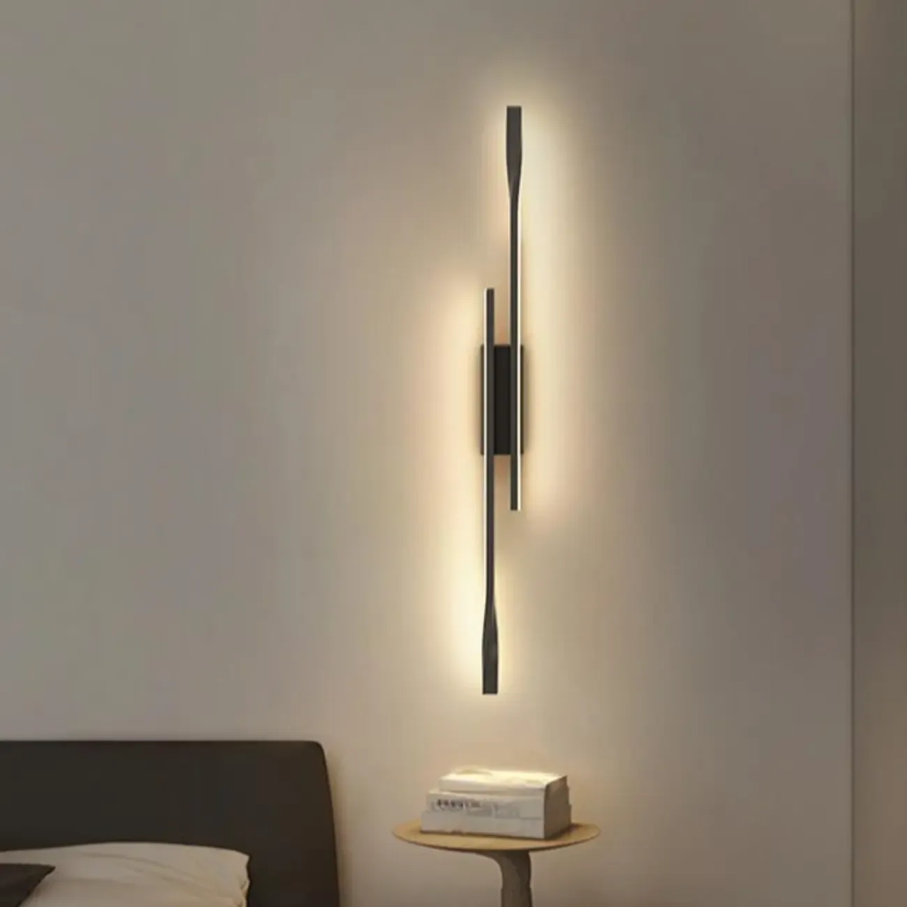 Modern Linear Wall Sconce with Silica Gel Shade Image - 4