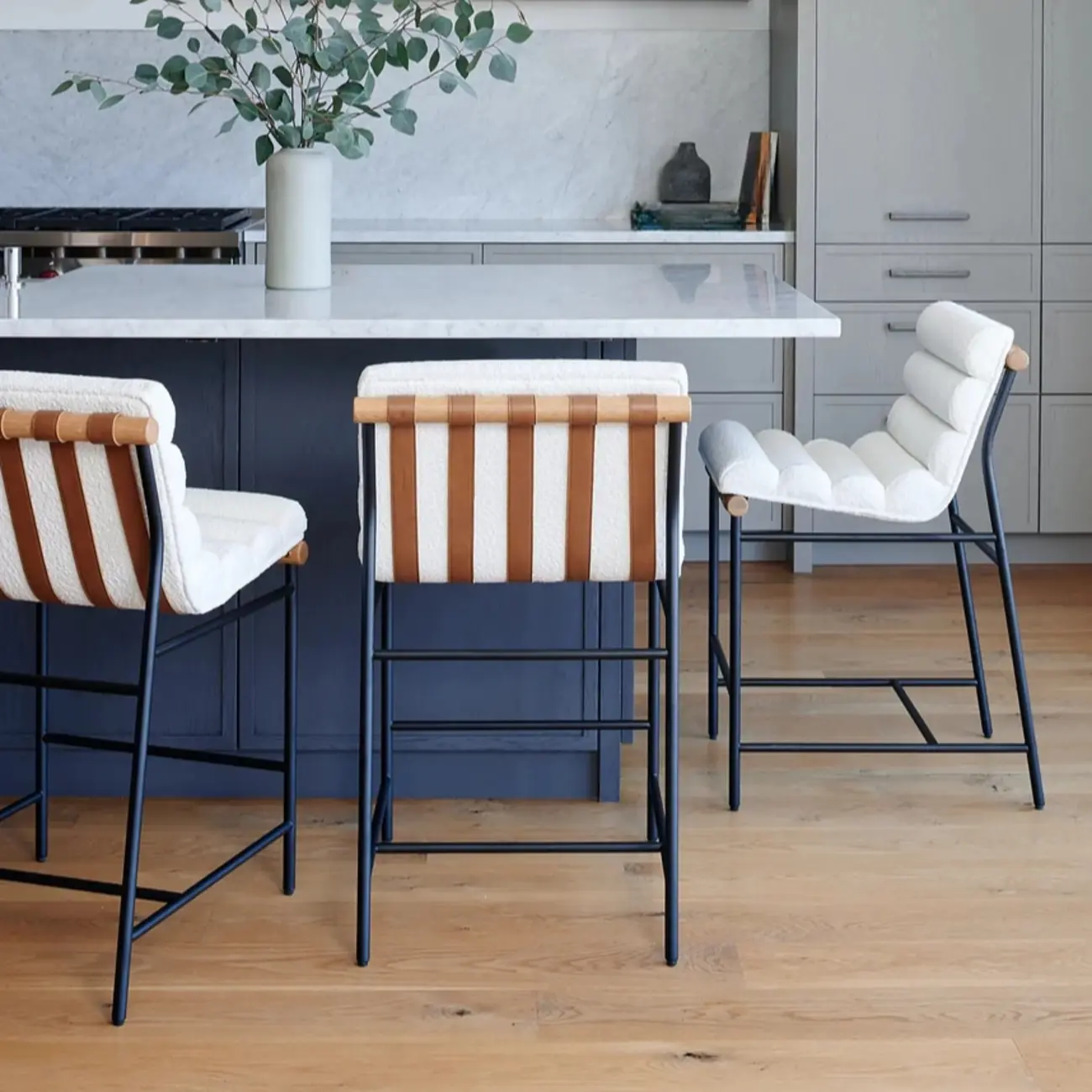 Modern Upholstered Counter Stool with Metal Frame Image - 3 | homeyfad