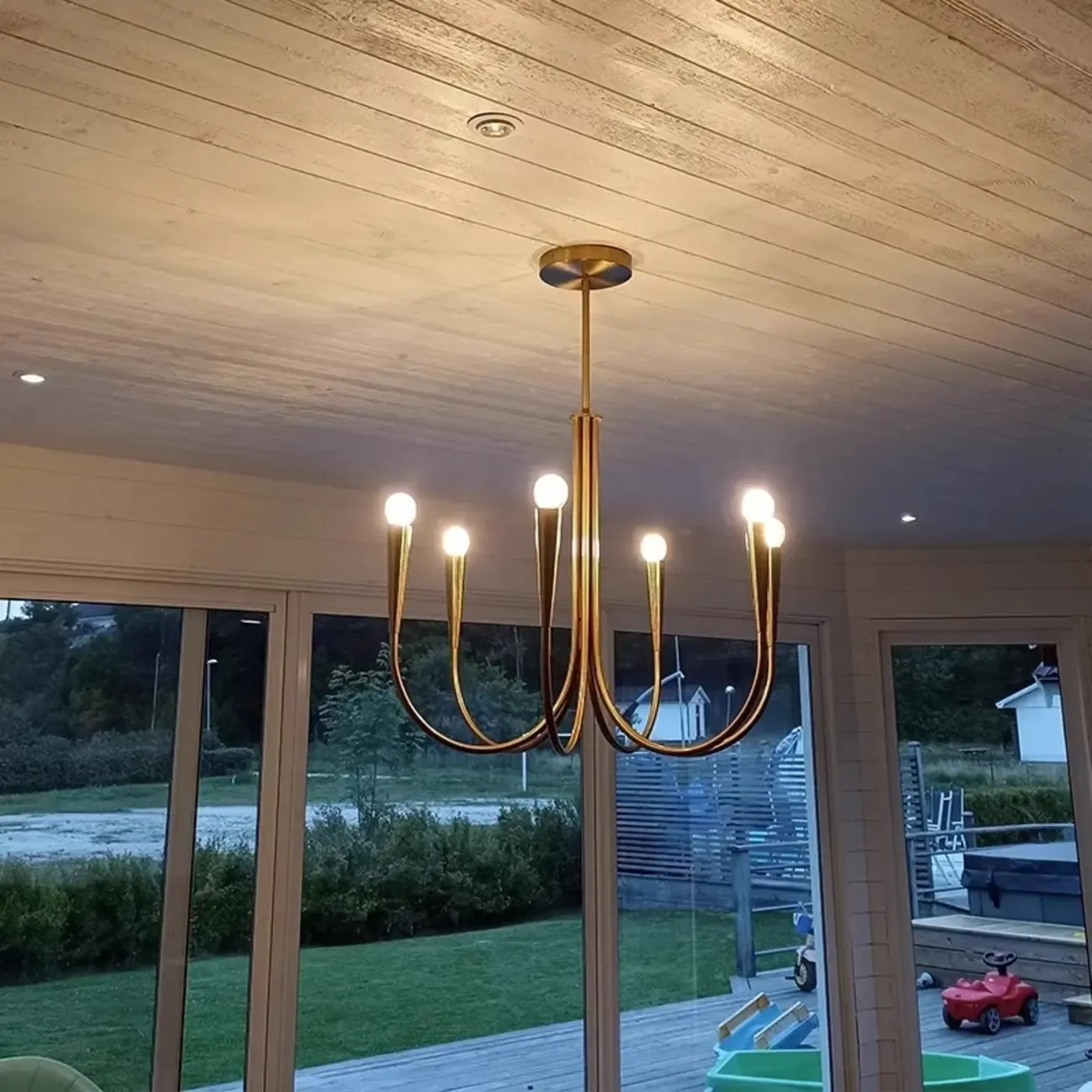 Gold Geometric Modern 6-Light Chandelier for Indoor Decor  Image - 1