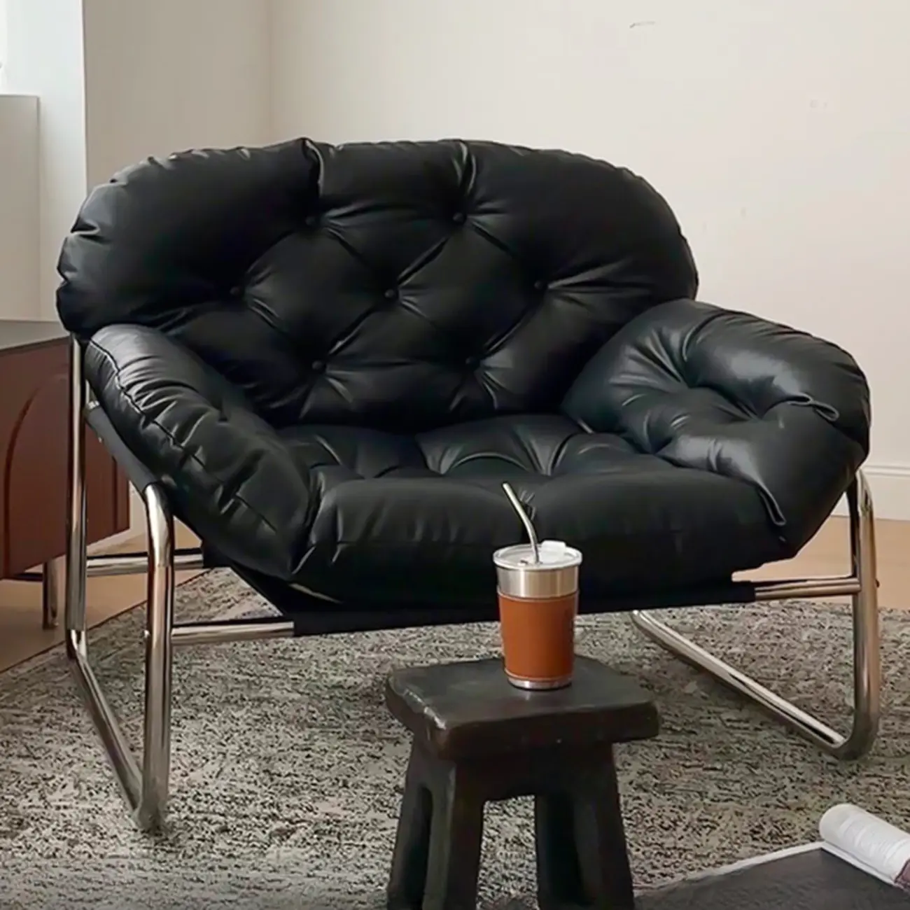 Modern Stitch-Tufted Cat-Resistant Leather Accent Chair  Image - 5 | homeyfad