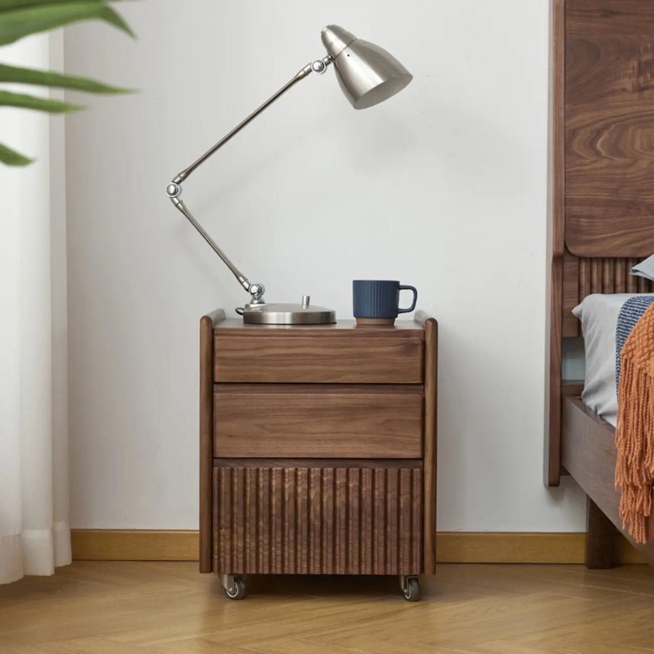 Brown Modern 3-drawer Solid Wood Bedside Nightstand Image - 1 | homeyfad