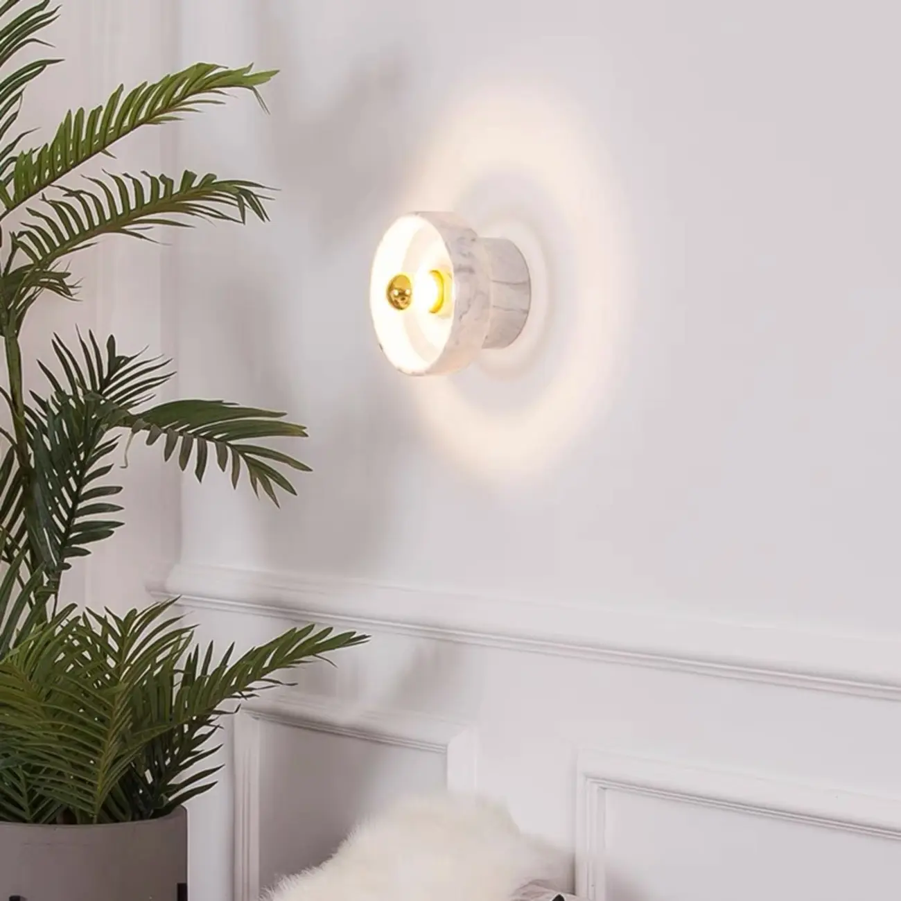 White Stone Round Acrylic Brass Accent Wall Sconce Image - 2 | homeyfad
