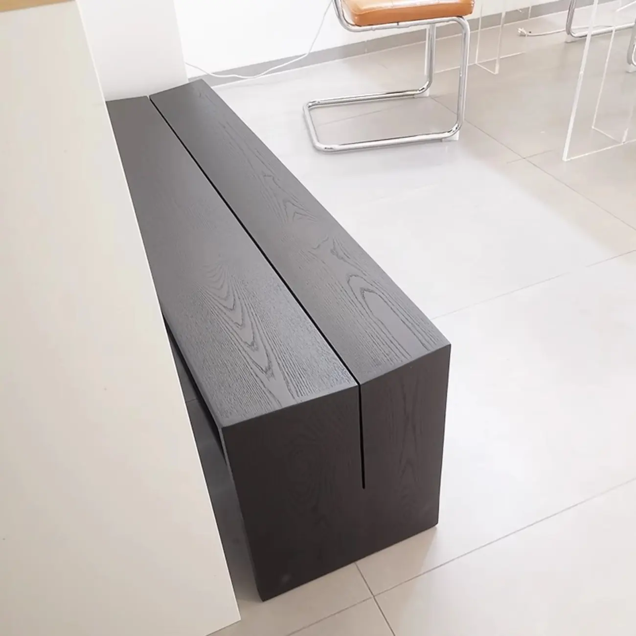 Scandinavian Solid Wood Curved Entryway Bench in Black Image - 6 | homeyfad