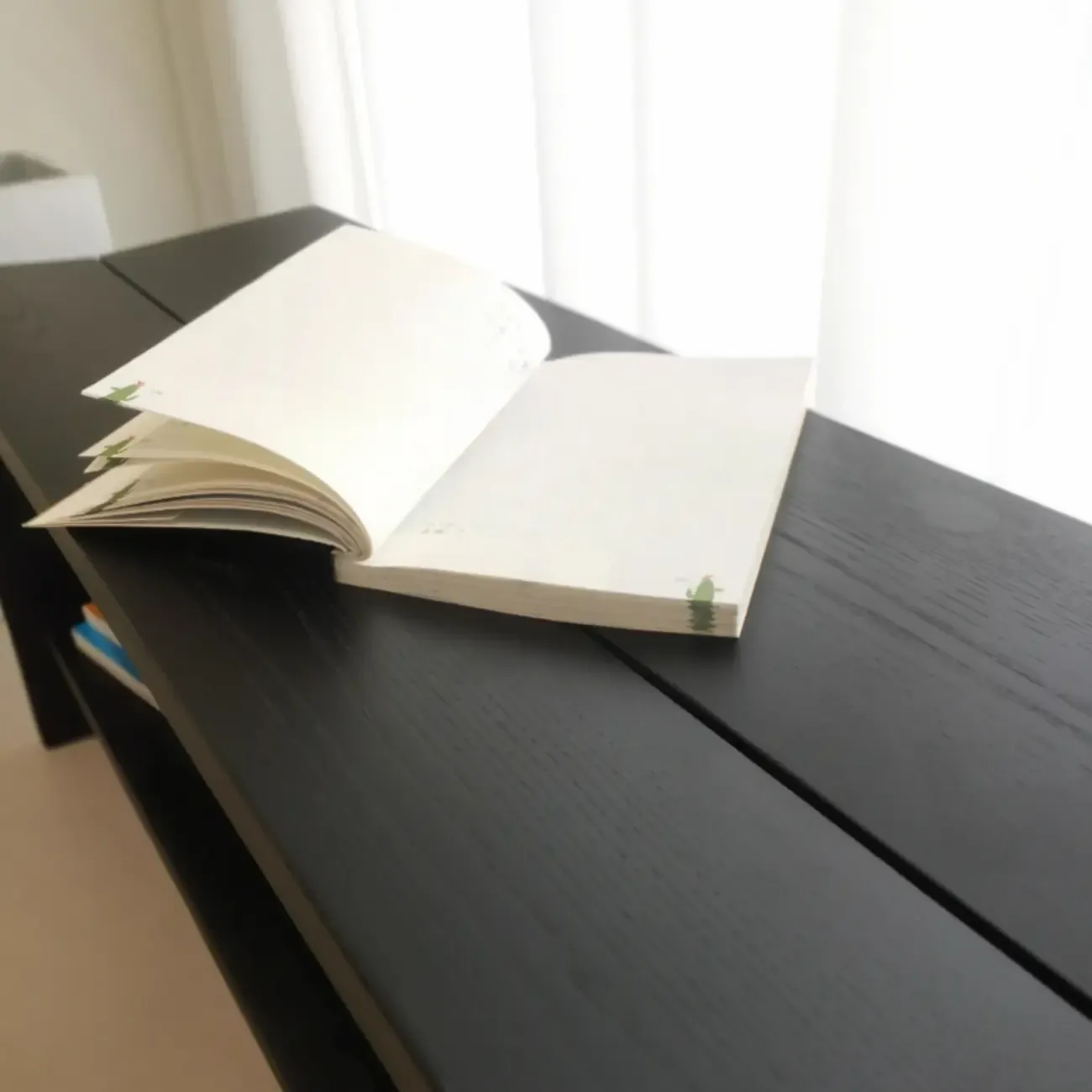 Scandinavian Solid Wood Curved Entryway Bench in Black Image - 9