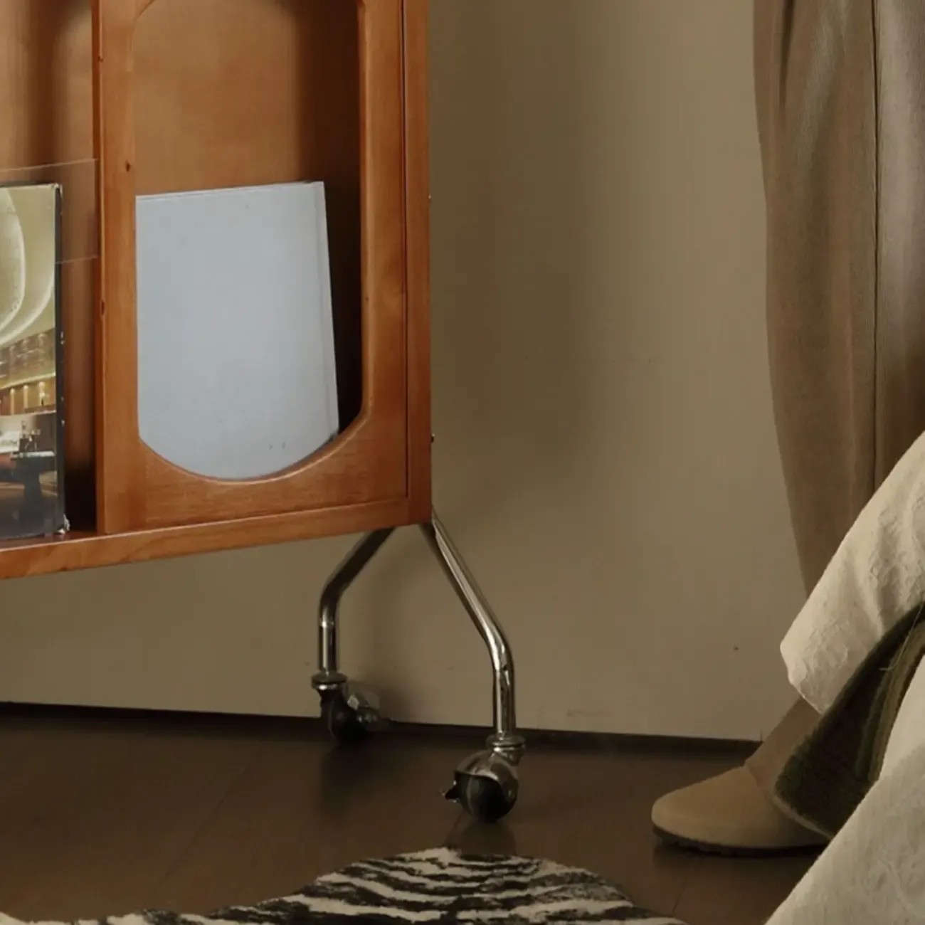 Vertical Wooden Closed Back 5-Shelf Mobile Bookcase Image - 10