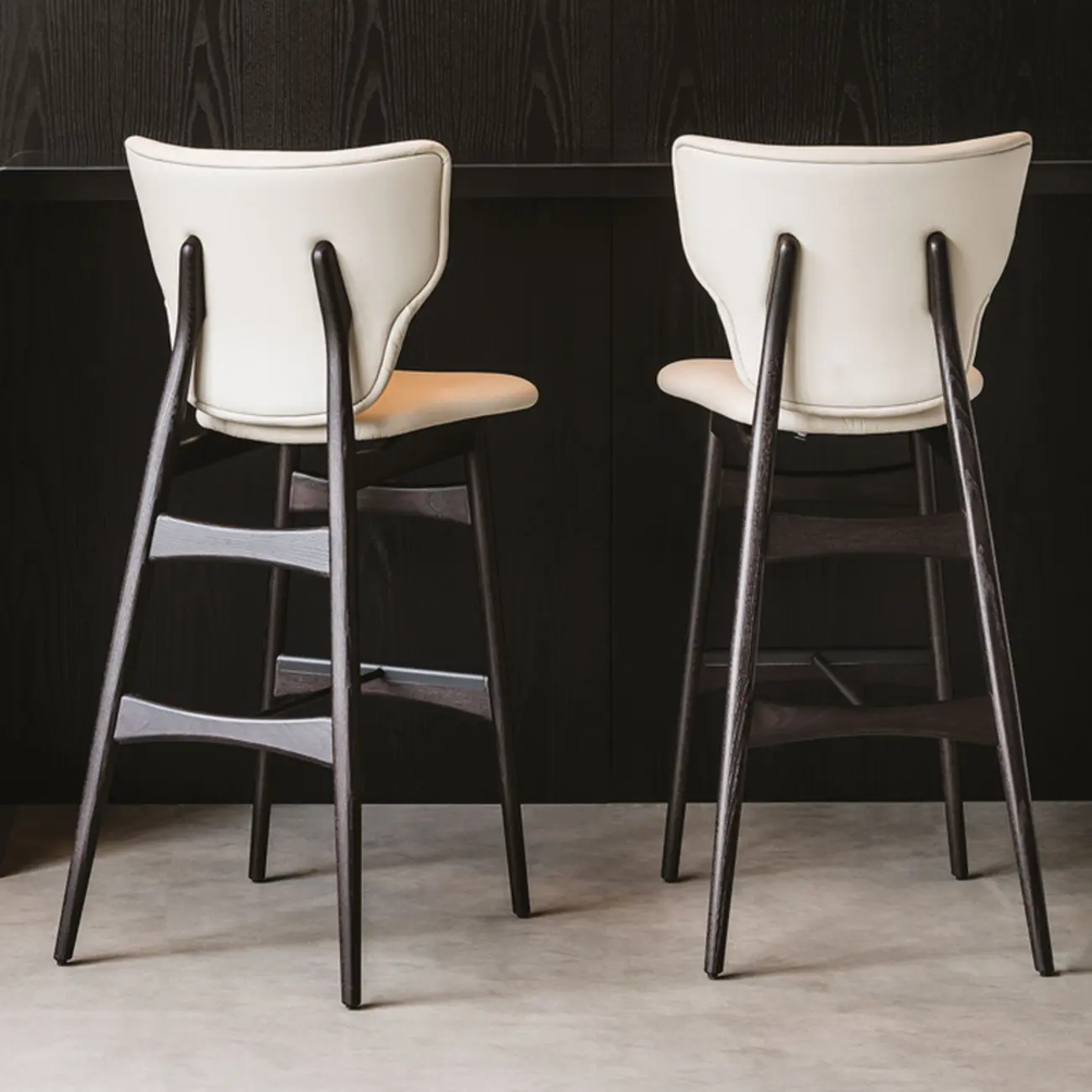 Full Grain Cowhide Leather Riding Seat Bar Stools with Back and Foot Platform Image - 2 | homeyfad