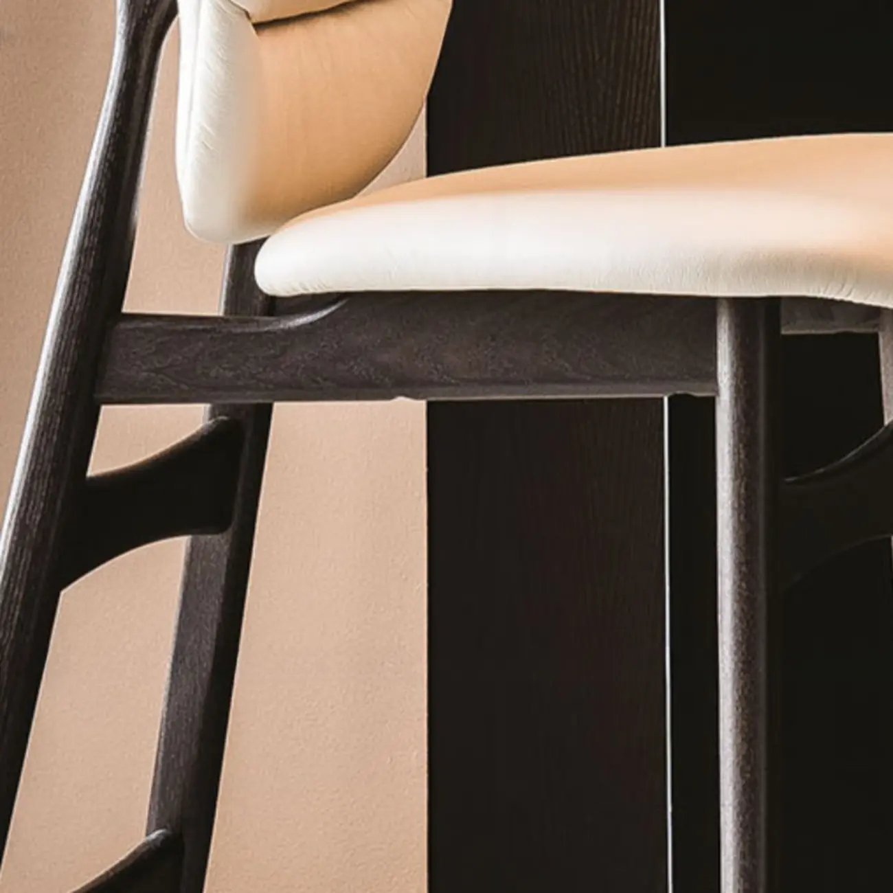 Full Grain Cowhide Leather Riding Seat Bar Stools with Back and Foot Platform Image - 5 | homeyfad