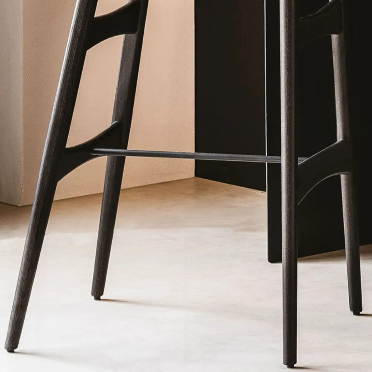 Full Grain Cowhide Leather Riding Seat Bar Stools with Back and Foot Platform Image - 8 | homeyfad