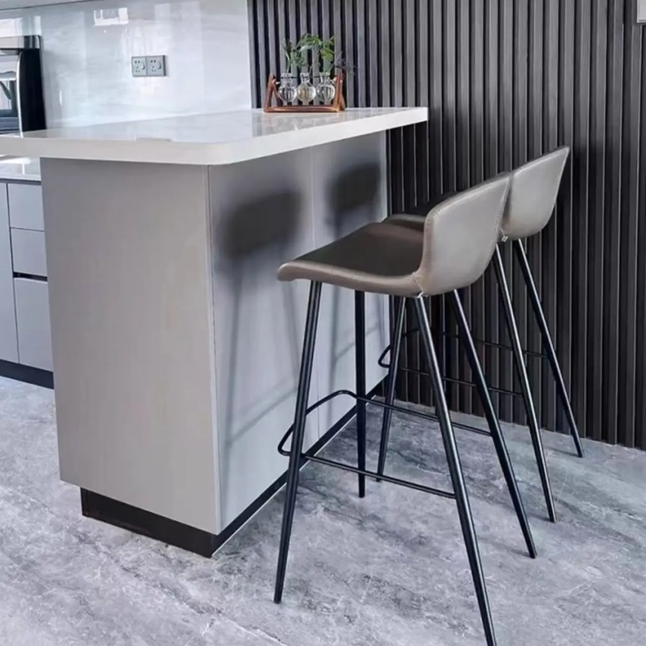 Brown Leather Saddle Seat Low Back Bar Stool Image - 3 | homeyfad