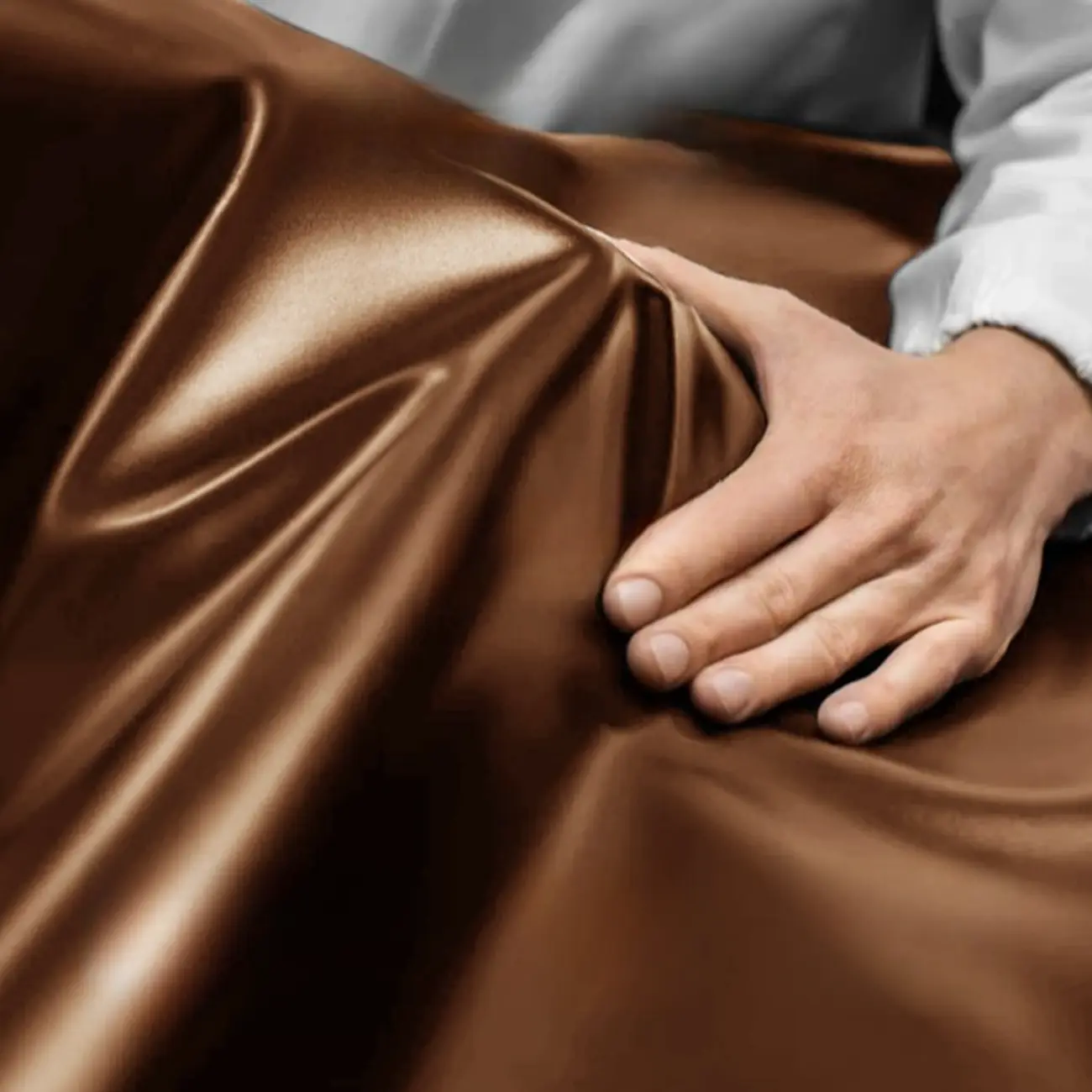 Mid-century Modern Saddle Brown Bucket Upholstered Leather Bar Stools Image - 5 | homeyfad