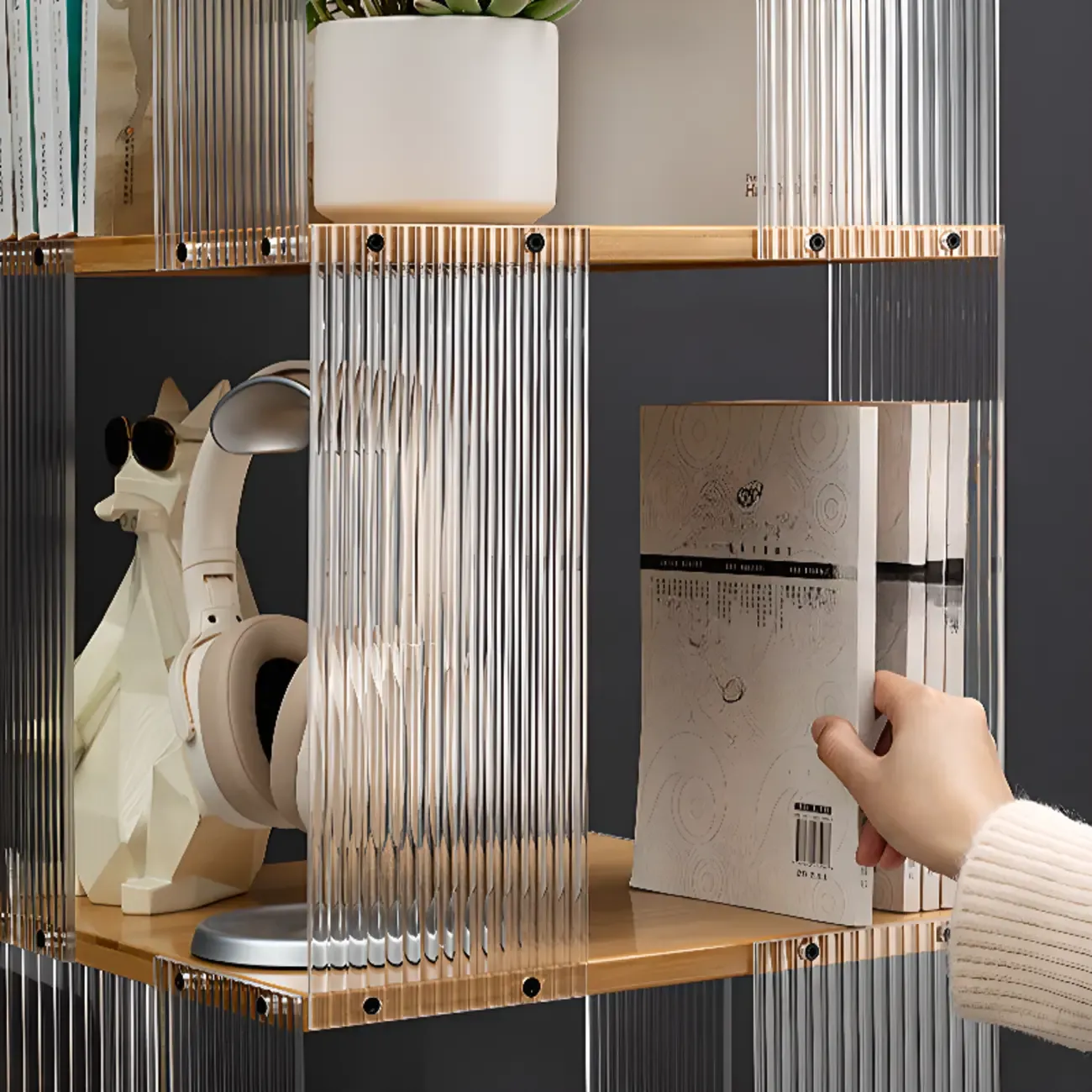 Minimalist Wall Corner with Polymethyl Methacrylate (PMMA) Frame Image - 2