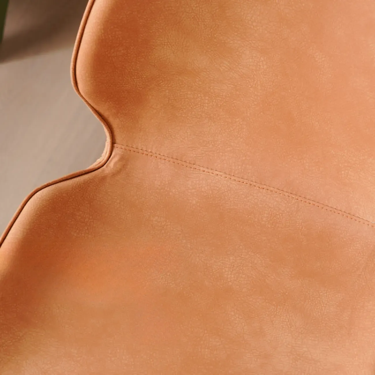 Saddle Leather Curved Back Kitchen Bar Stools with Footrest Image - 8