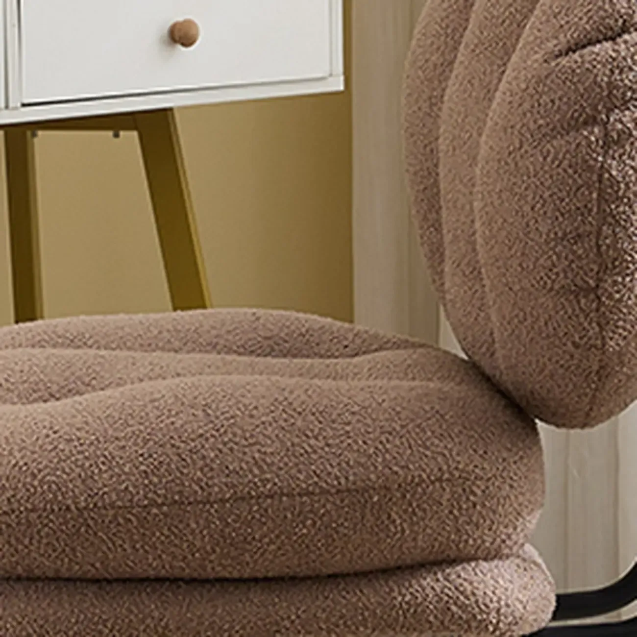 Modern Tufted Upholstered Ergonomic Swivel Office Chair Image - 4