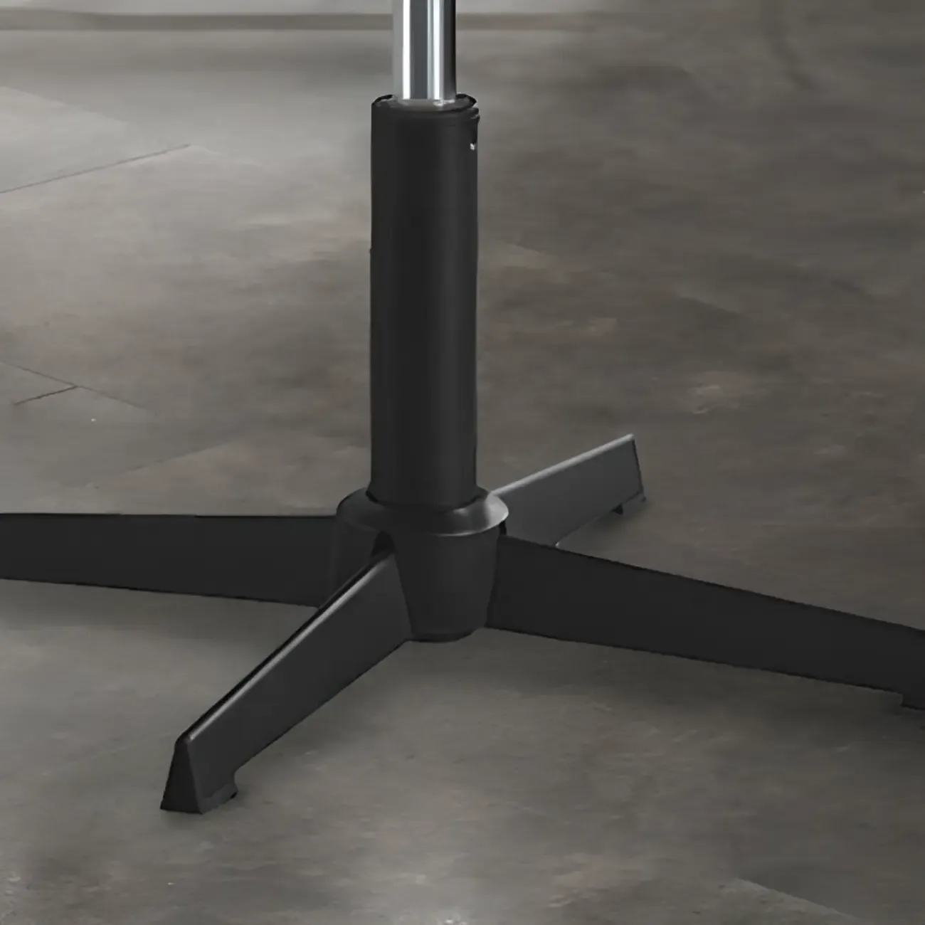 Modern Swivel Upholstered Minimalist Ergonomic Office Chair Image - 6