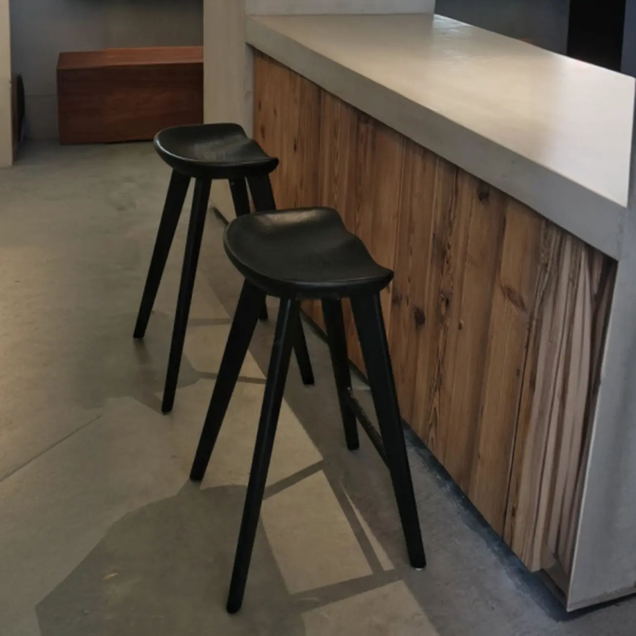 Bar Height Backless Wood Scandinavian Bar Stools Image - 1 | homeyfad