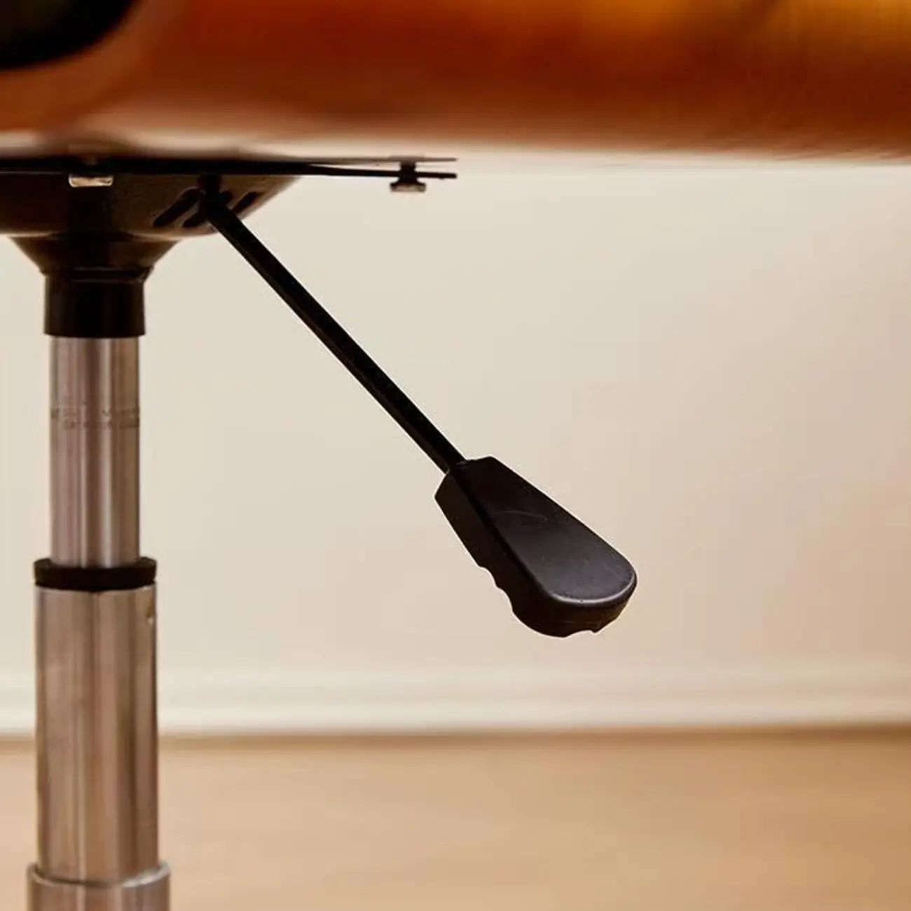 Modern Green Fabric Ergonomic Swivel Office Chair Image - 10 | homeyfad