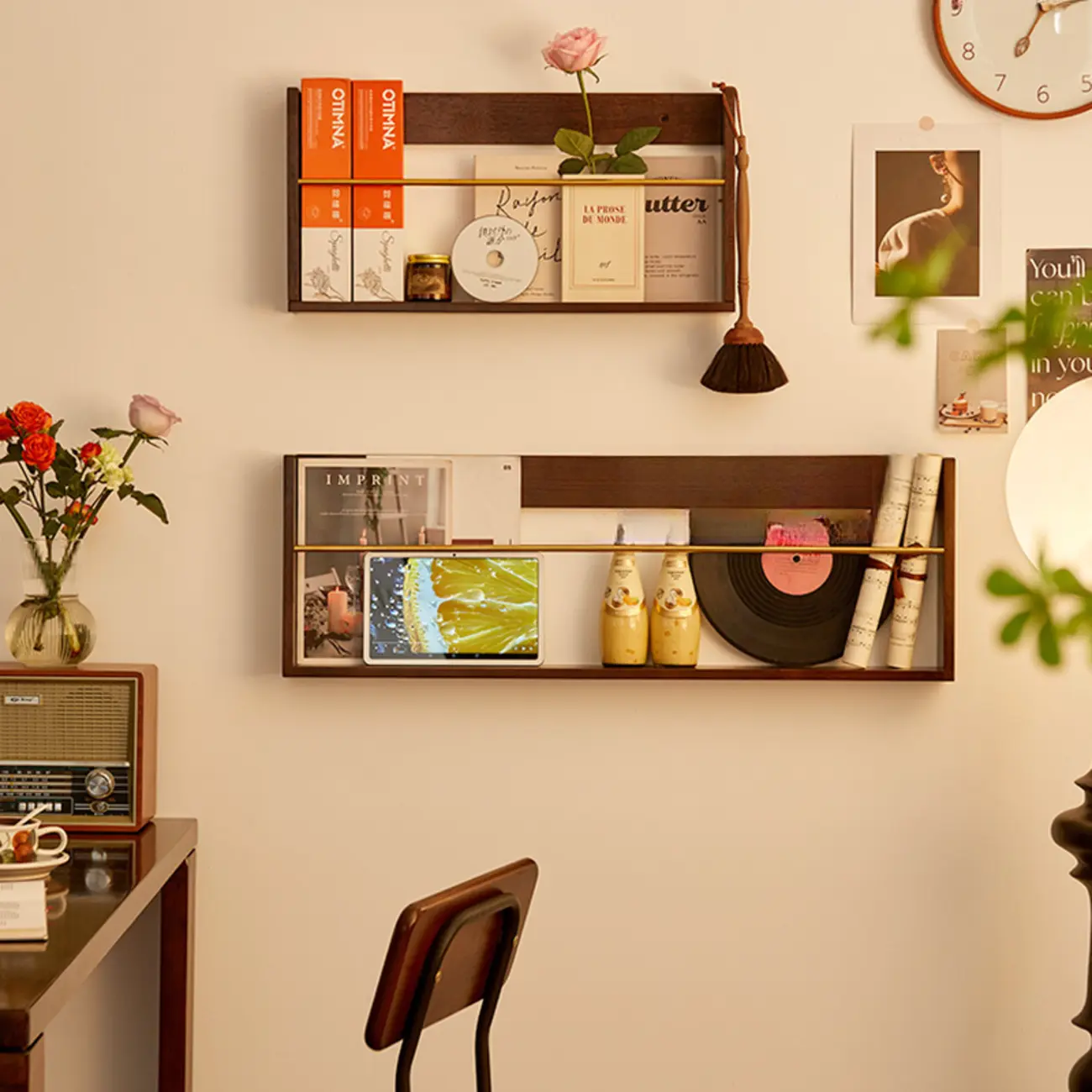 Mid Century Modern Wall Mounted Vinyl Record Display Shelf Image - 6 | homeyfad