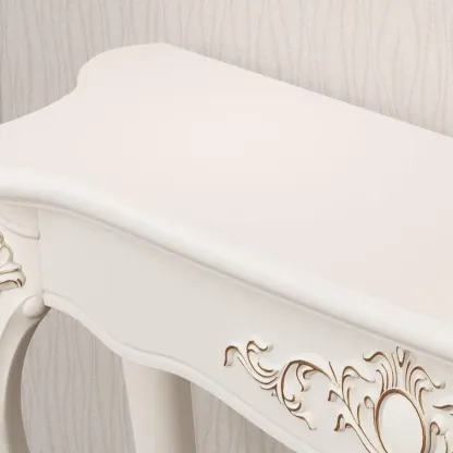 Traditional White Wooden Console Table With Relief Carvings Image - 6
