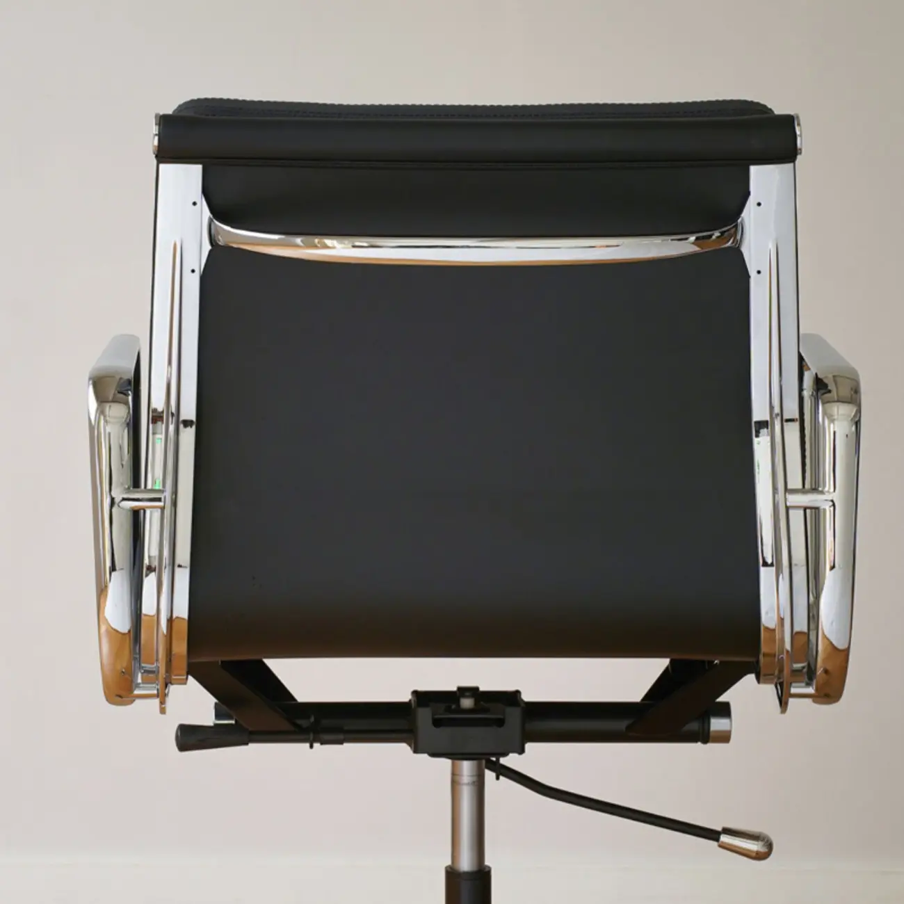 Modern Leather Adjustable Ergonomic Office Chair with Casters Image - 8 | homeyfad