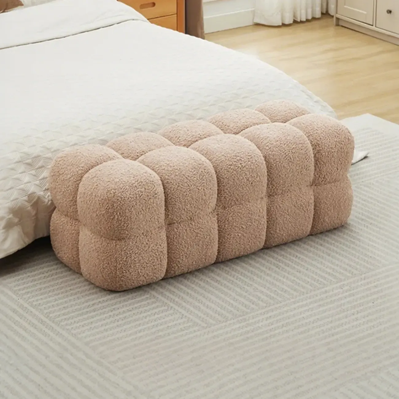 Modern Cloud-Shaped Boucle Upholstered Bedroom Bench Image - 4