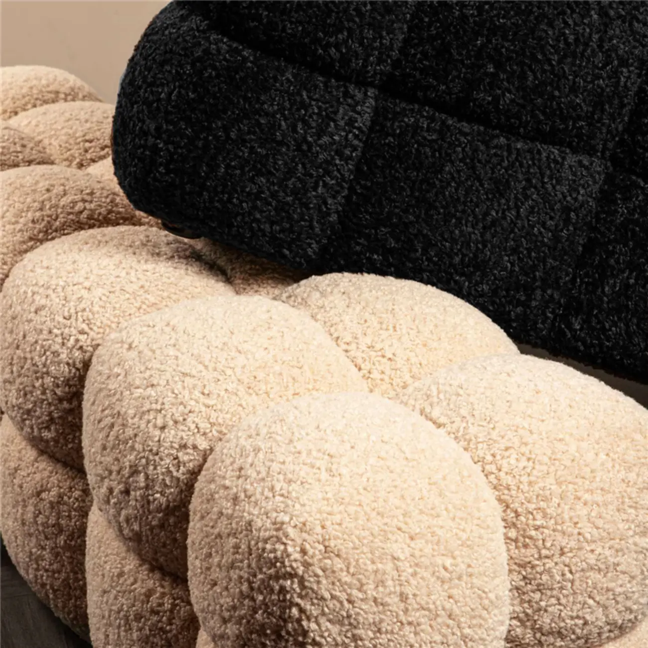 Modern Cloud-Shaped Boucle Upholstered Bedroom Bench Image - 8 | homeyfad