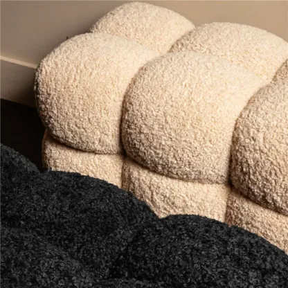 Modern Cloud-Shaped Boucle Upholstered Bedroom Bench Image - 9