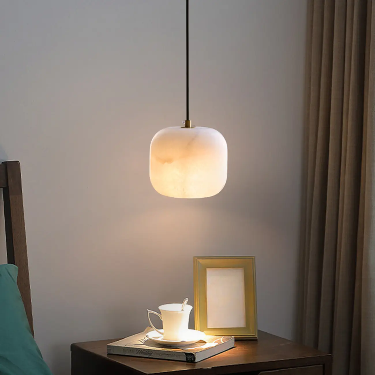 Minimalist Organic Geometric Alabaster Pendant Light Image - 1 | homeyfad